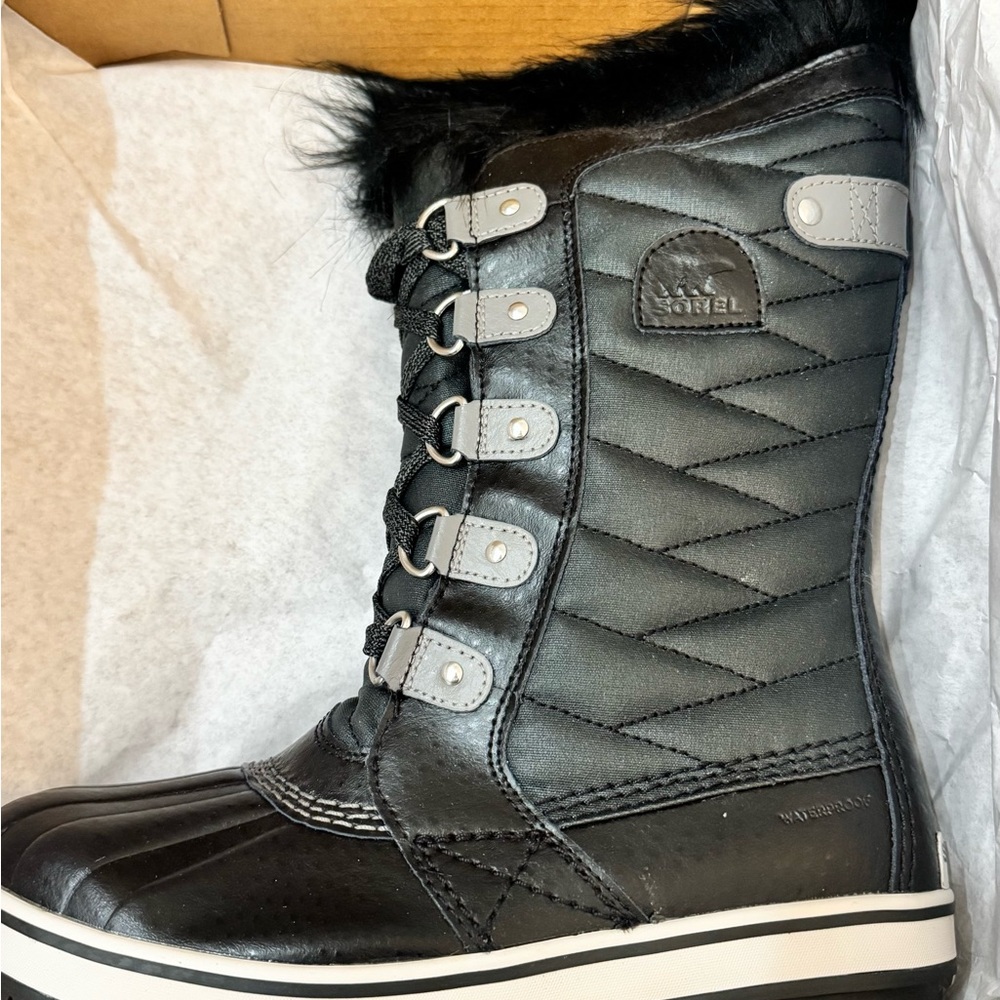 NEW Sorel Youth Black Size 5 Tofino II WP Winter Boots